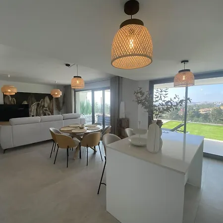 Eden Deluxe, Jacuzzi & Sea Appartement