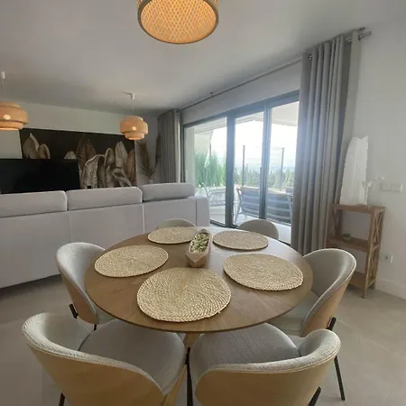 Eden Deluxe, Jacuzzi & Sea Appartement El Faro